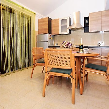 Apartments Bijuk Sukošan Esterno foto